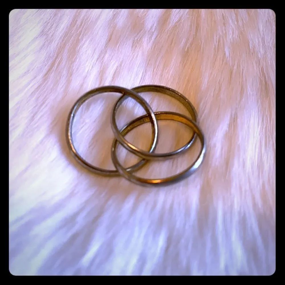 Triple Ring - Picture 2 of 2